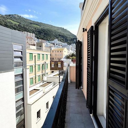 Deluxe City Centre Two Bedroom - Grand Central House Gibraltar Ngoại thất bức ảnh