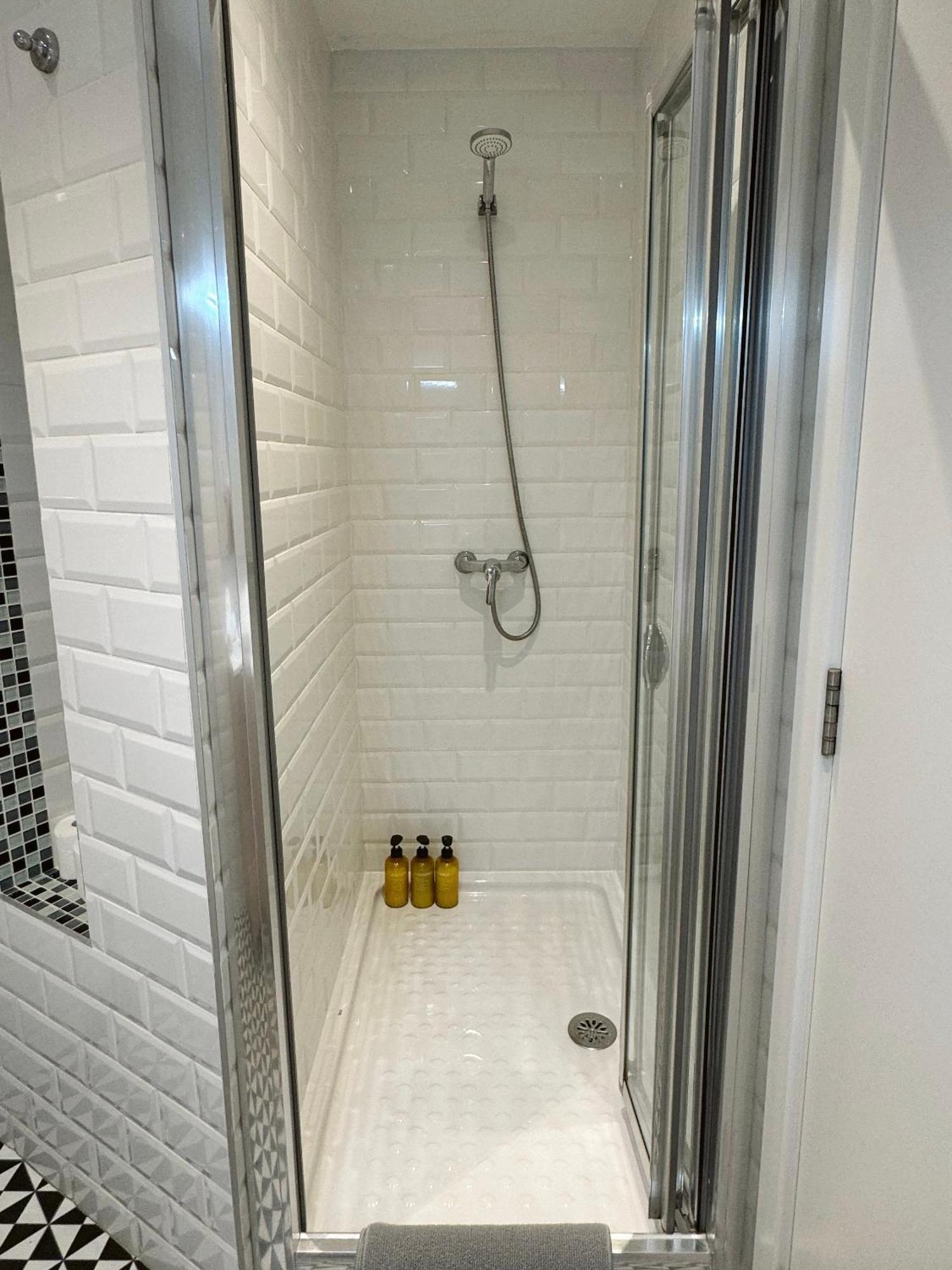 Deluxe City Centre Two Bedroom - Grand Central House Gibraltar Ngoại thất bức ảnh