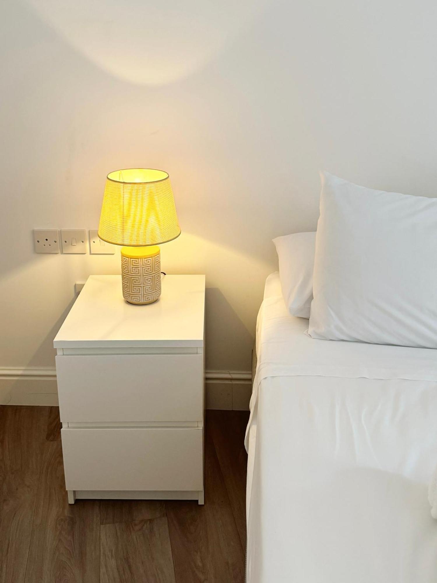 Deluxe City Centre Two Bedroom - Grand Central House Gibraltar Ngoại thất bức ảnh